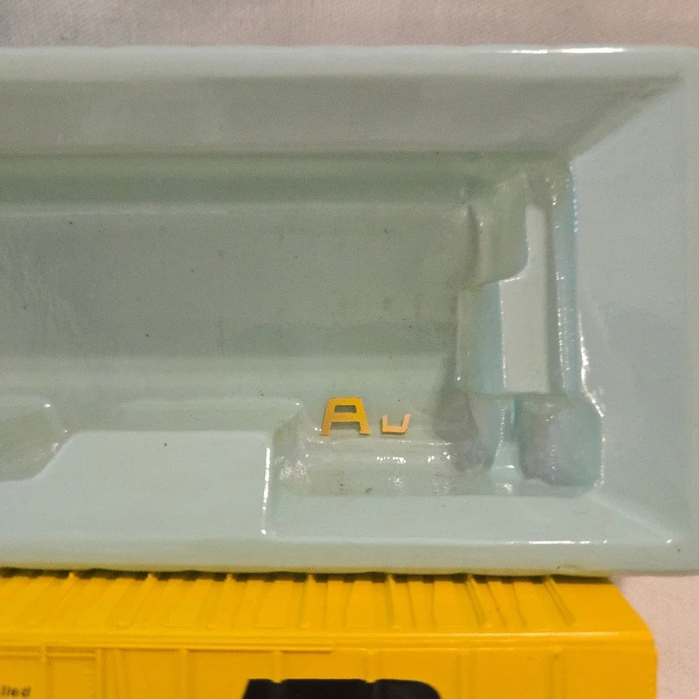 VTG Bachmann 51 Reefer Burlington Northern Yellow HO Scale Train Car 43 1009 03
